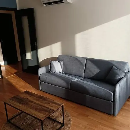 Апартаменты Le Toit Terrasse Palois De 60m2